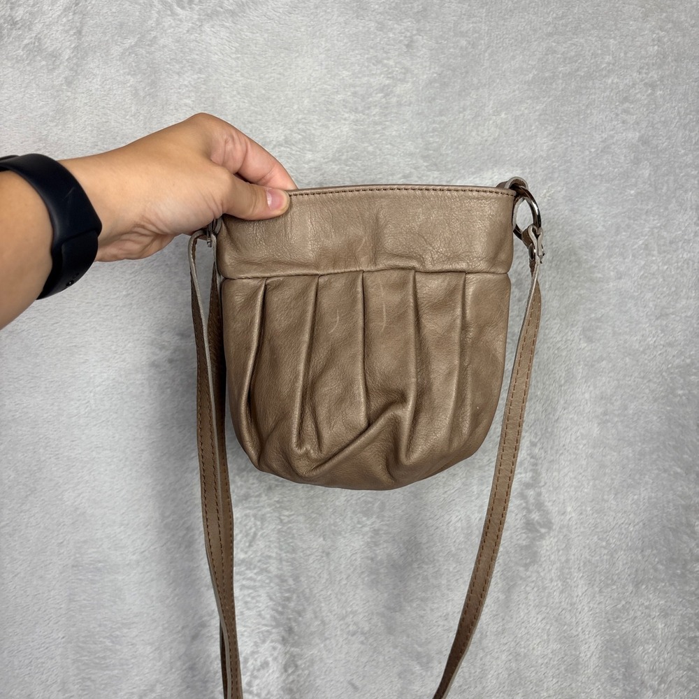 Vera Pelle Made in Italy Taupe Pleated Genuine Leather Crossbody Bag Small